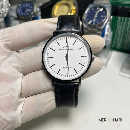 Daniel Wellington Classic Quartz Watch – Minimalist White Dial with Black Leather Strap