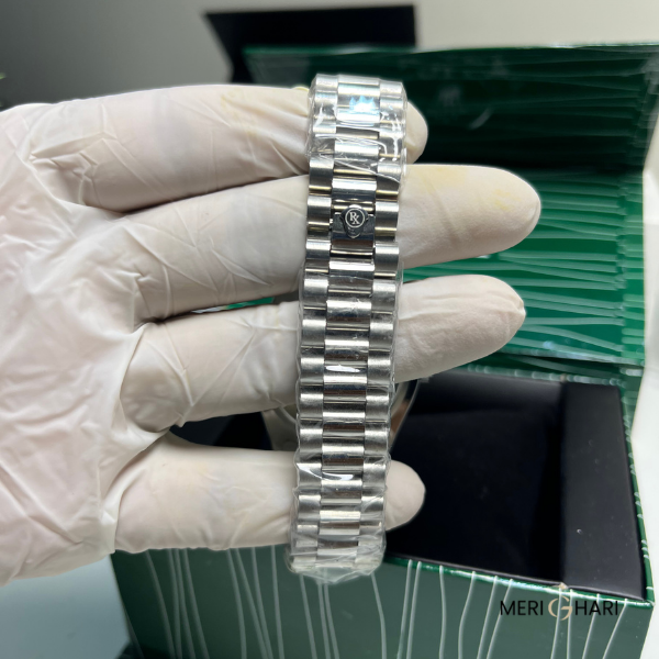 Rolex Oyster Perpetual Datejust – Silver Dial Stainless Steel Watch