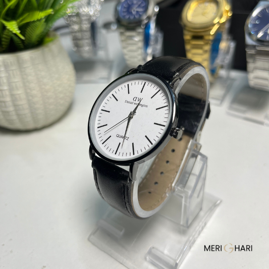 Daniel Wellington Classic Quartz Watch – Minimalist White Dial with Black Leather Strap