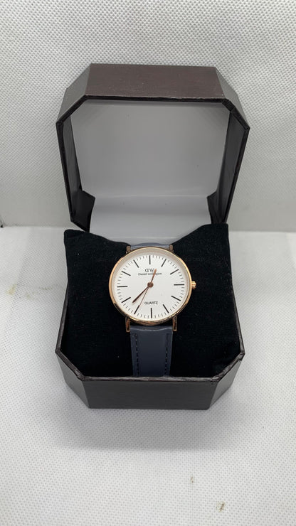 Daniel Wellington Classic Quartz Watch – Rose Gold Case with Grey Leather Strap